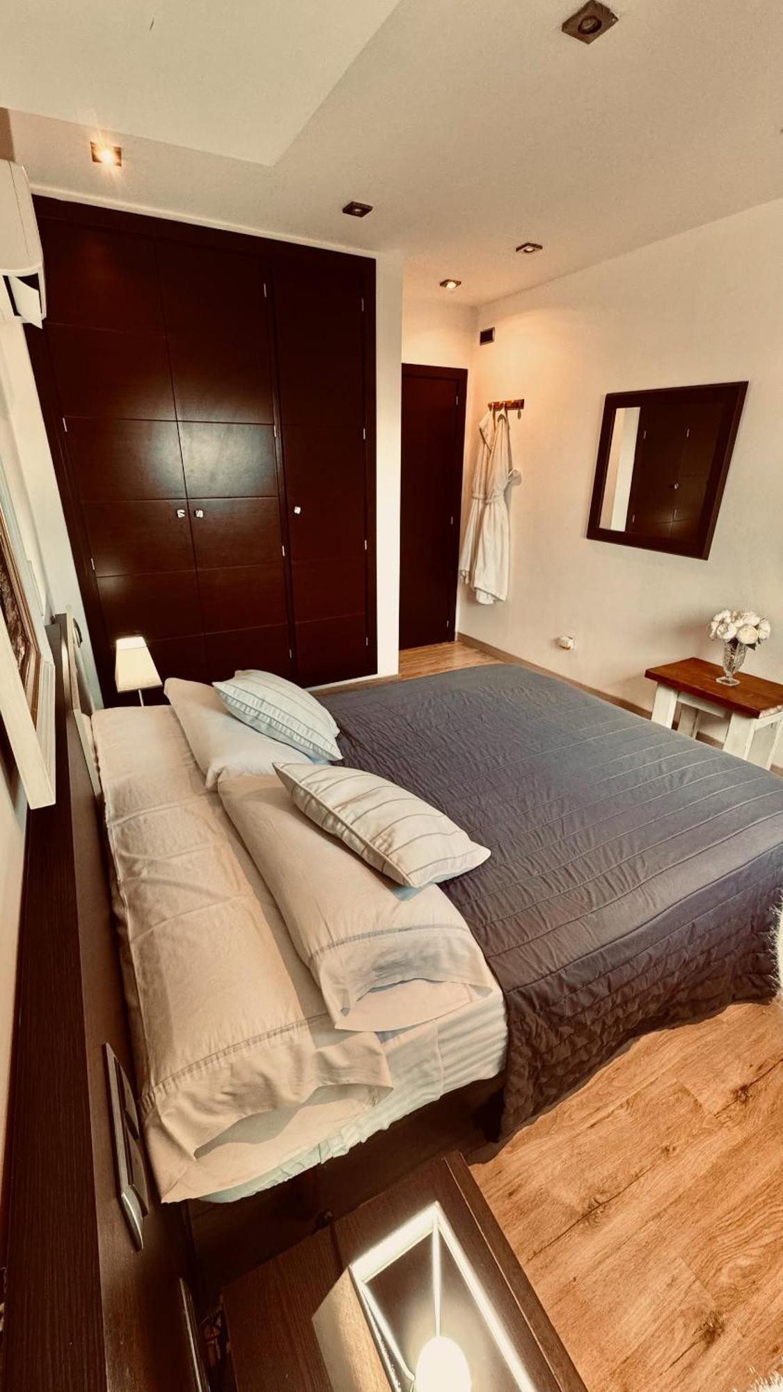 Red House Bed & Breakfast 柳奇马约尔 外观 照片